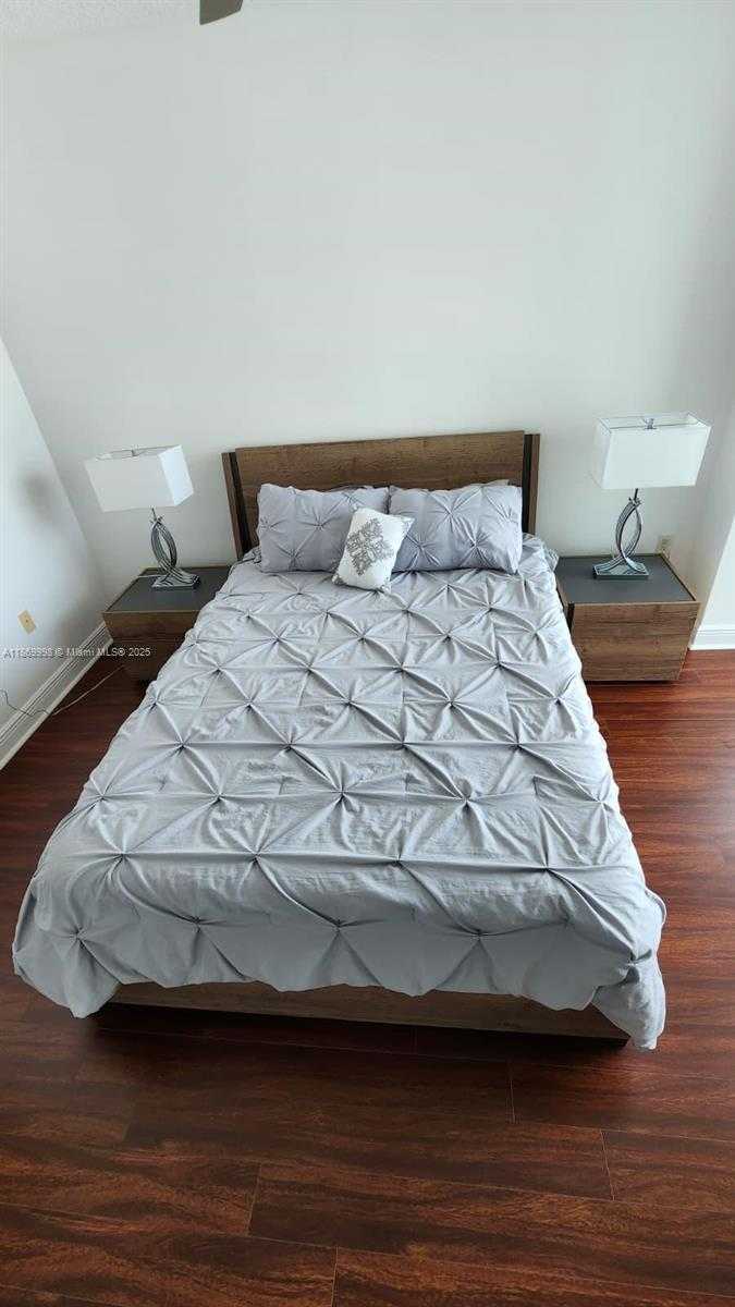 Small Image of 1250 SOUTH MIAMI AVE #1913, Miami Number 19