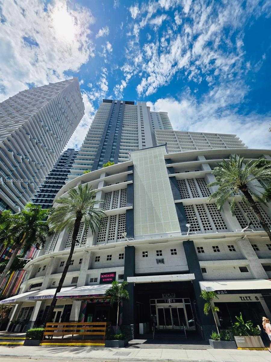 Small Image of 1250 SOUTH MIAMI AVE #1913, Miami Number 2