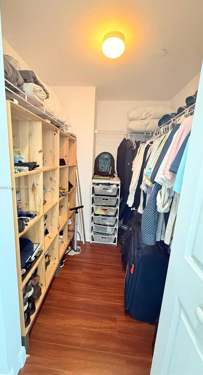 Small Image of 1250 SOUTH MIAMI AVE #1913, Miami Number 20