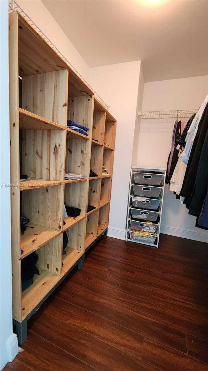Small Image of 1250 SOUTH MIAMI AVE #1913, Miami Number 21
