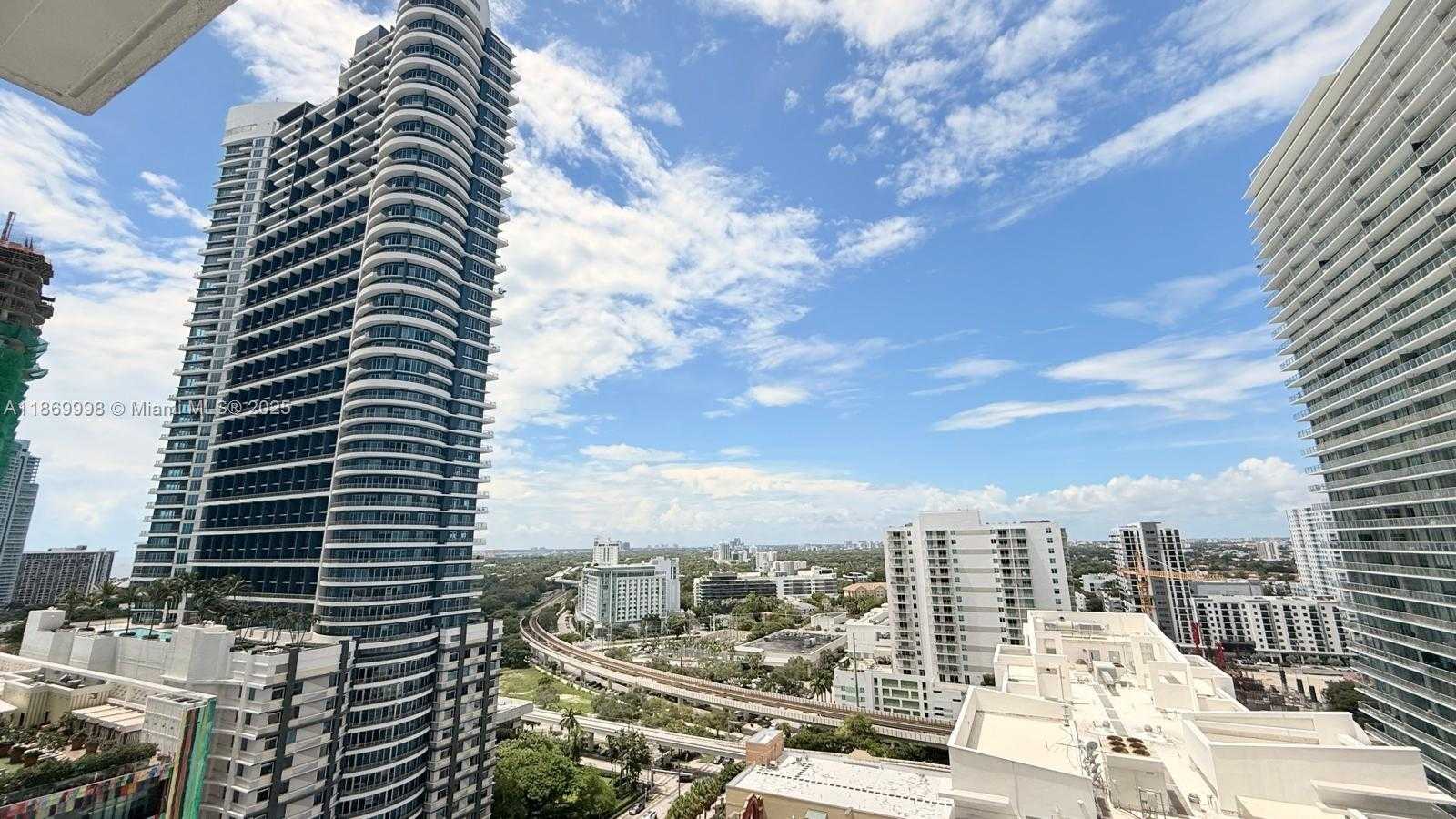 Small Image of 1250 SOUTH MIAMI AVE #1913, Miami Number 23