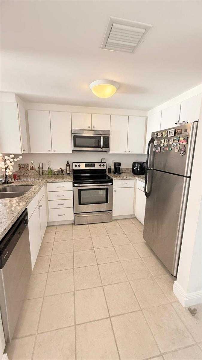 Small Image of 1250 SOUTH MIAMI AVE #1913, Miami Number 8