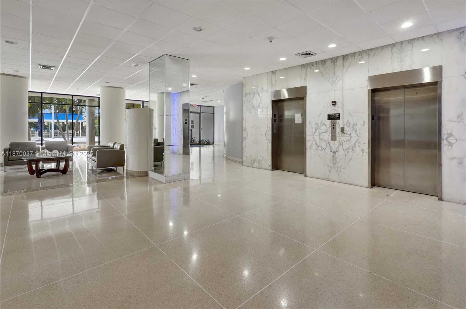 Small Image of 20100 WEST COUNTRY CLUB DR #809, Aventura Number 4