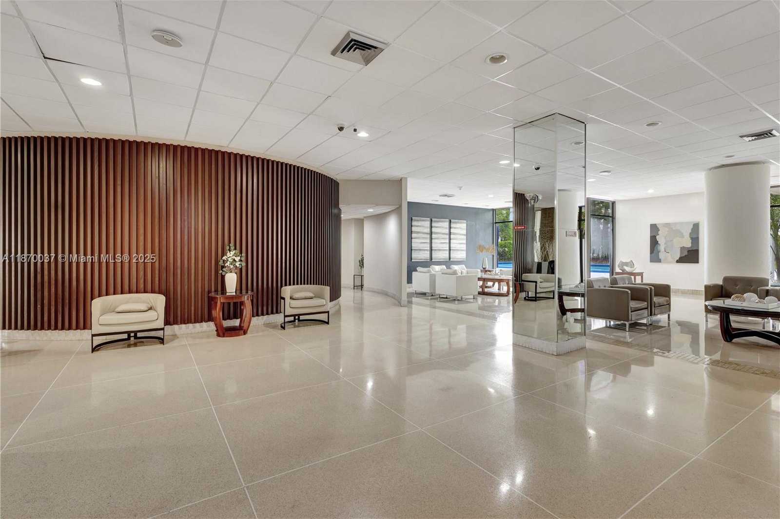 Small Image of 20100 WEST COUNTRY CLUB DR #809, Aventura Number 5