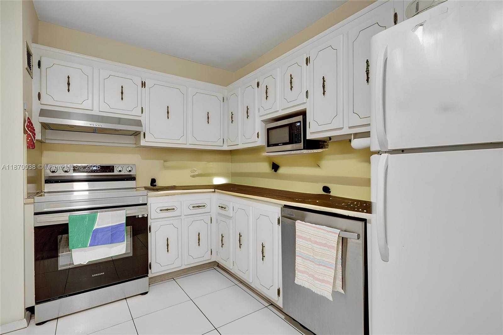 Small Image of 20100 WEST COUNTRY CLUB DR #1003, Aventura Number 12