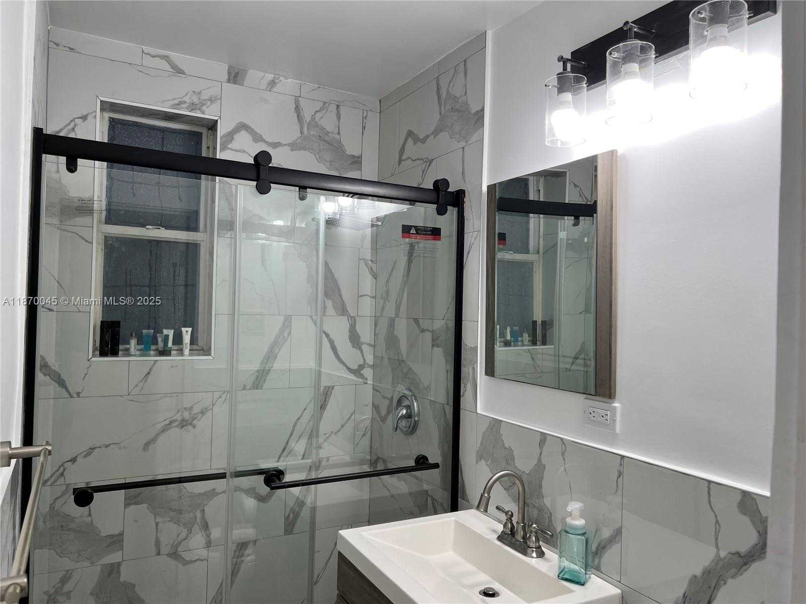 Small Image of 3710 COLLINS AVE #N-103, Miami Beach Number 15