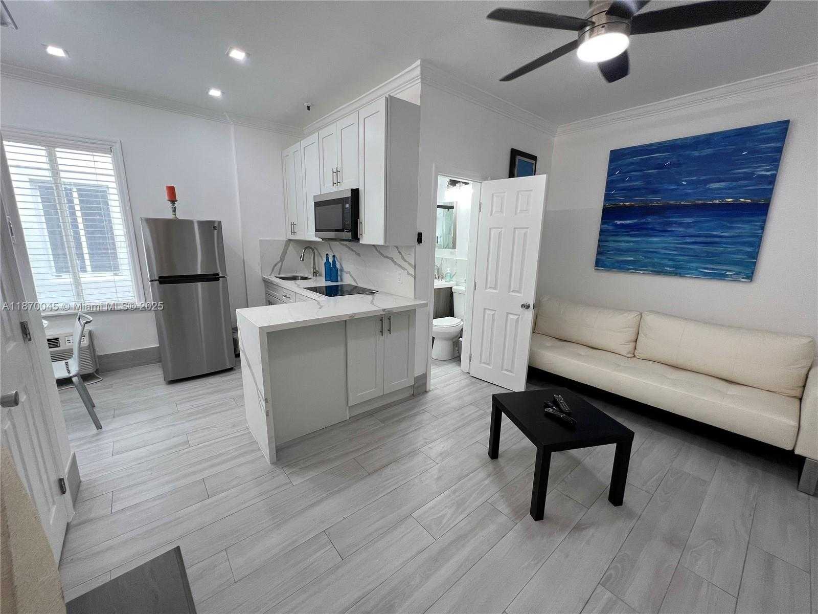 Small Image of 3710 COLLINS AVE #N-103, Miami Beach Number 2
