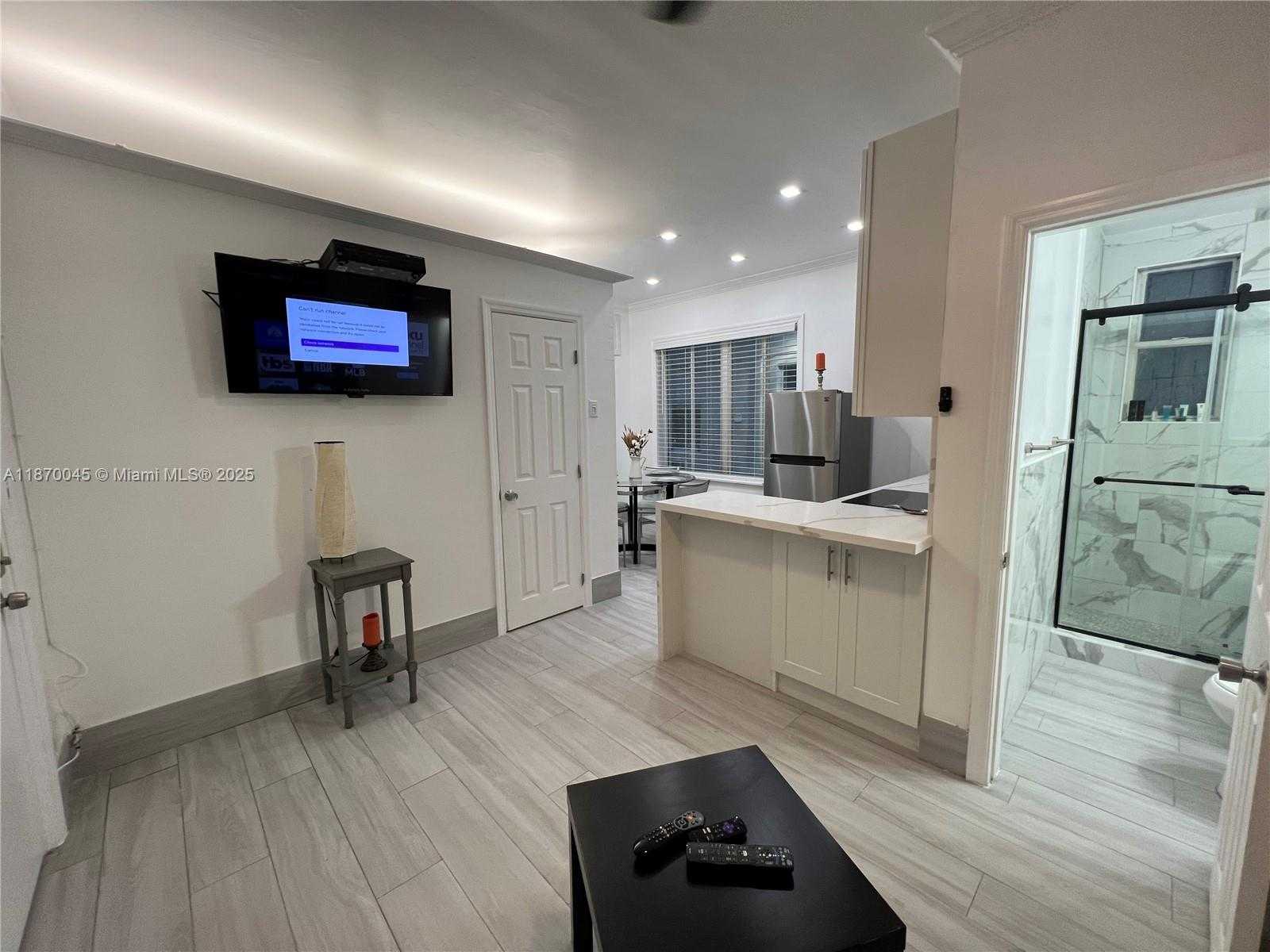 Small Image of 3710 COLLINS AVE #N-103, Miami Beach Number 23