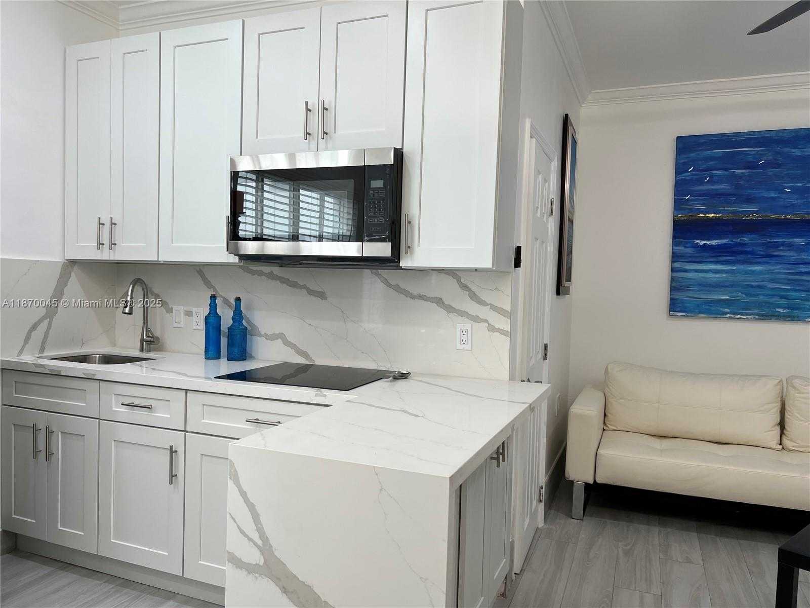 Small Image of 3710 COLLINS AVE #N-103, Miami Beach Number 3