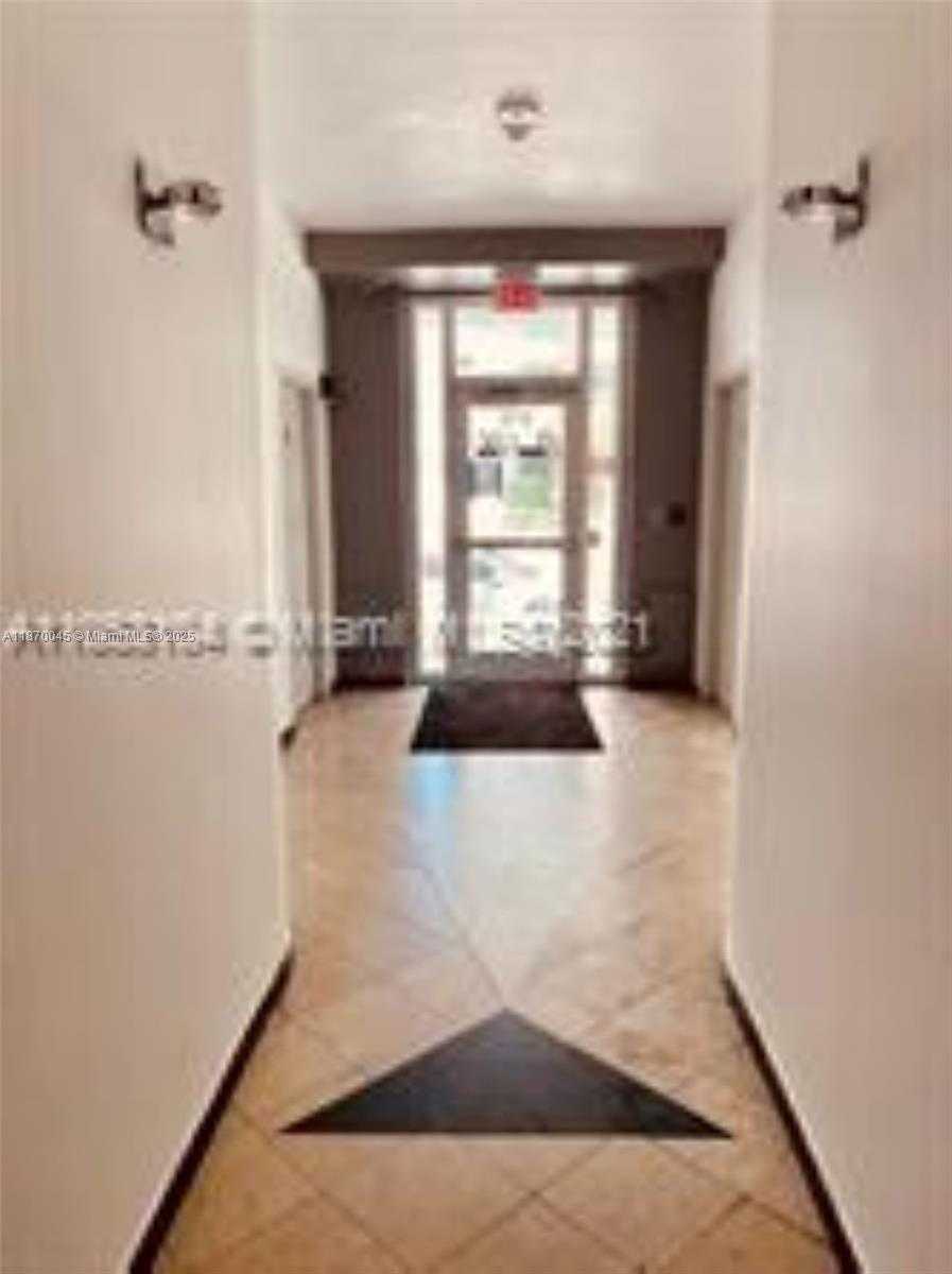 Small Image of 3710 COLLINS AVE #N-103, Miami Beach Number 40