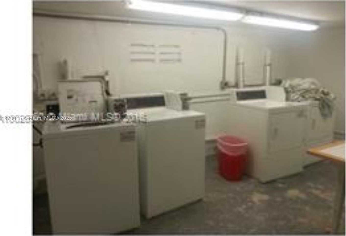 Small Image of 3710 COLLINS AVE #N-103, Miami Beach Number 48