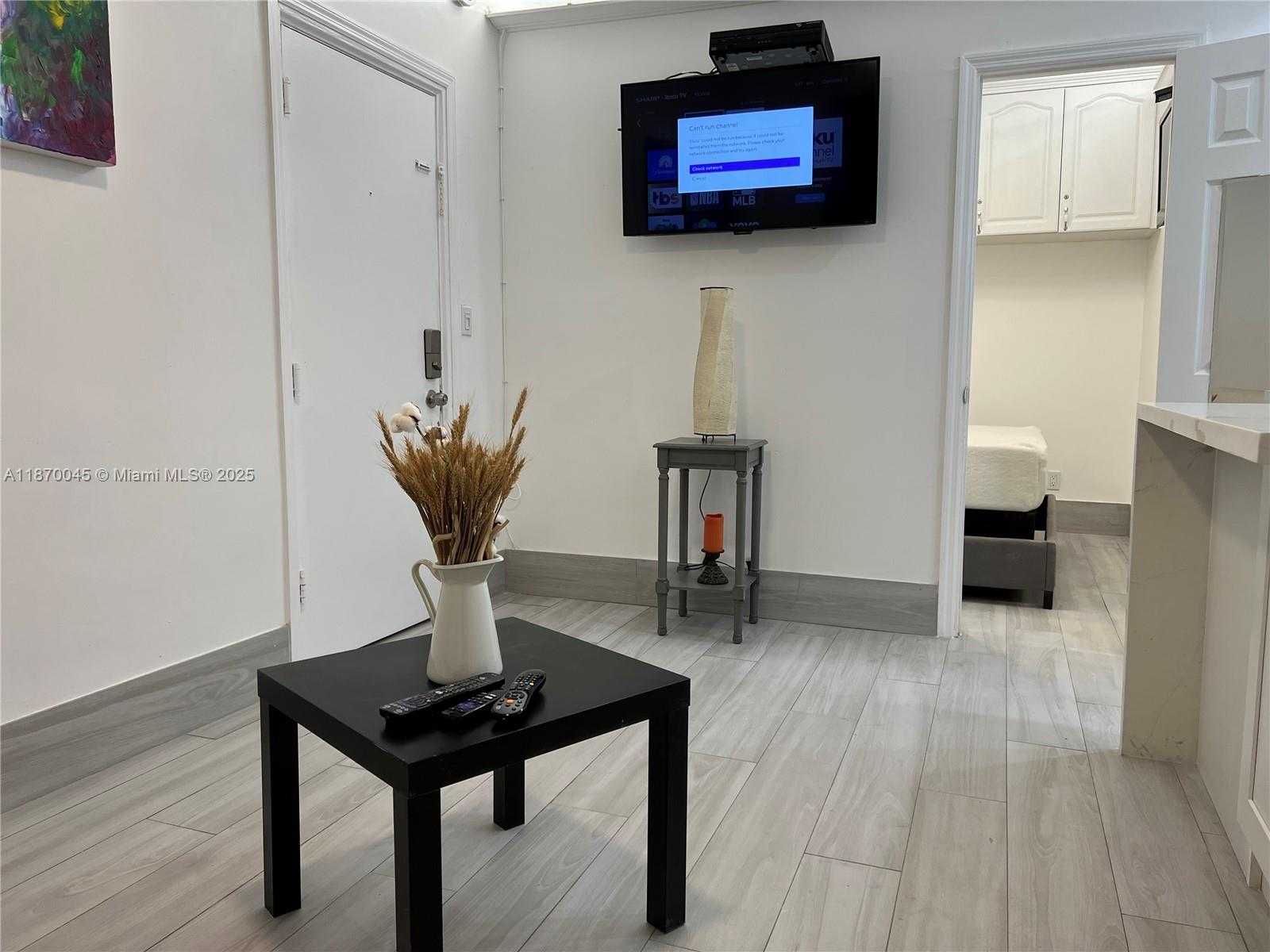 Small Image of 3710 COLLINS AVE #N-103, Miami Beach Number 5