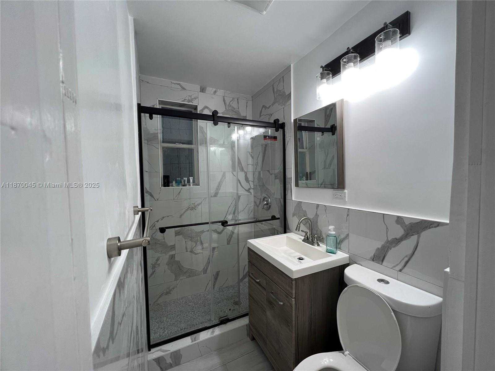 Small Image of 3710 COLLINS AVE #N-103, Miami Beach Number 6