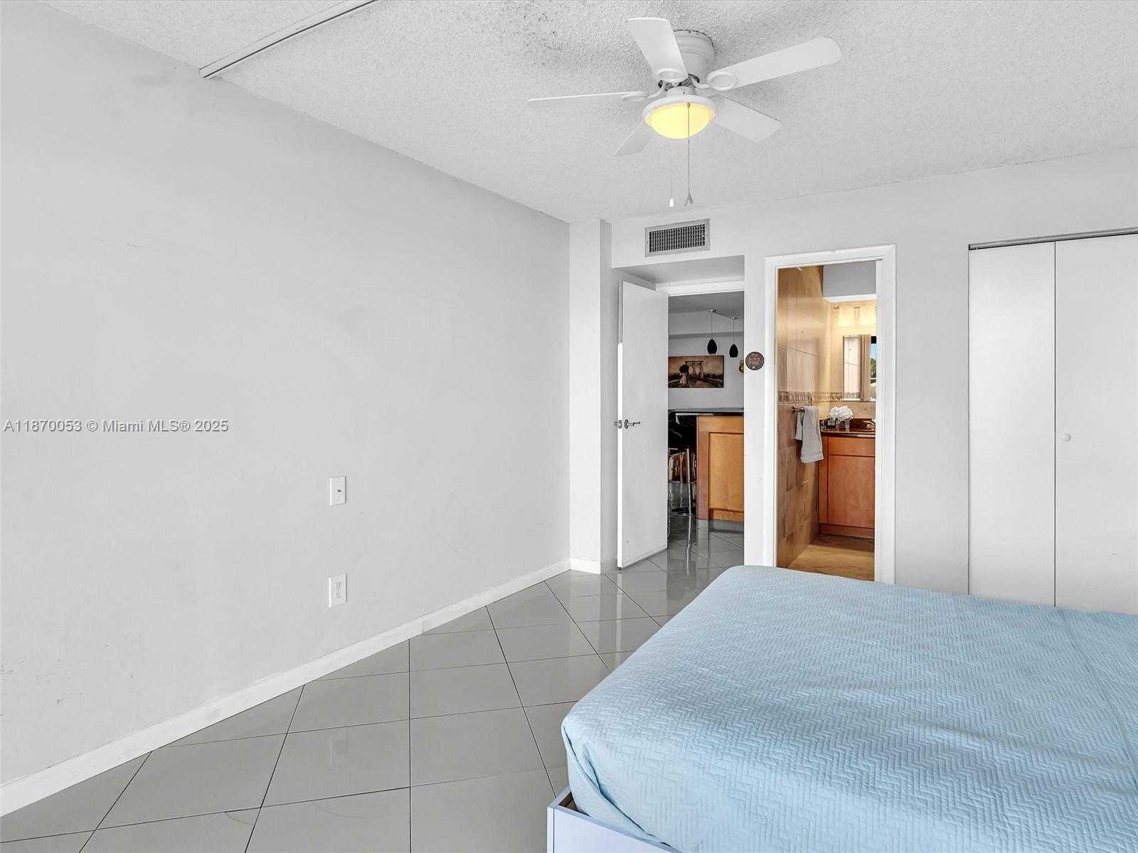 Small Image of 1500 SOUTH OCEAN DR #3E, Hollywood Number 38