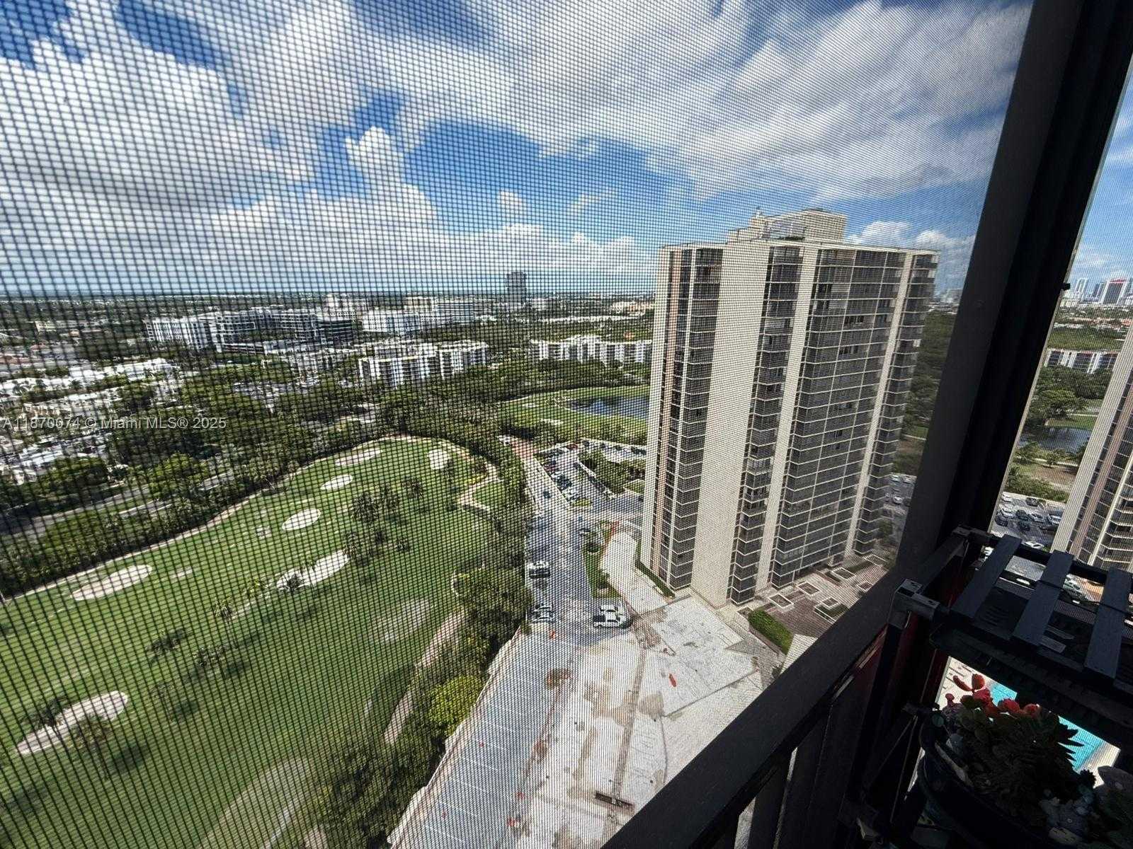 Small Image of 20335 E Country Club Dr, Aventura, FL 33180, USA Number 13