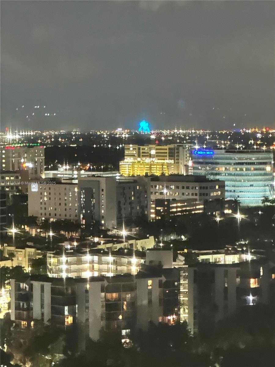 Small Image of 20335 E Country Club Dr, Aventura, FL 33180, USA Number 29