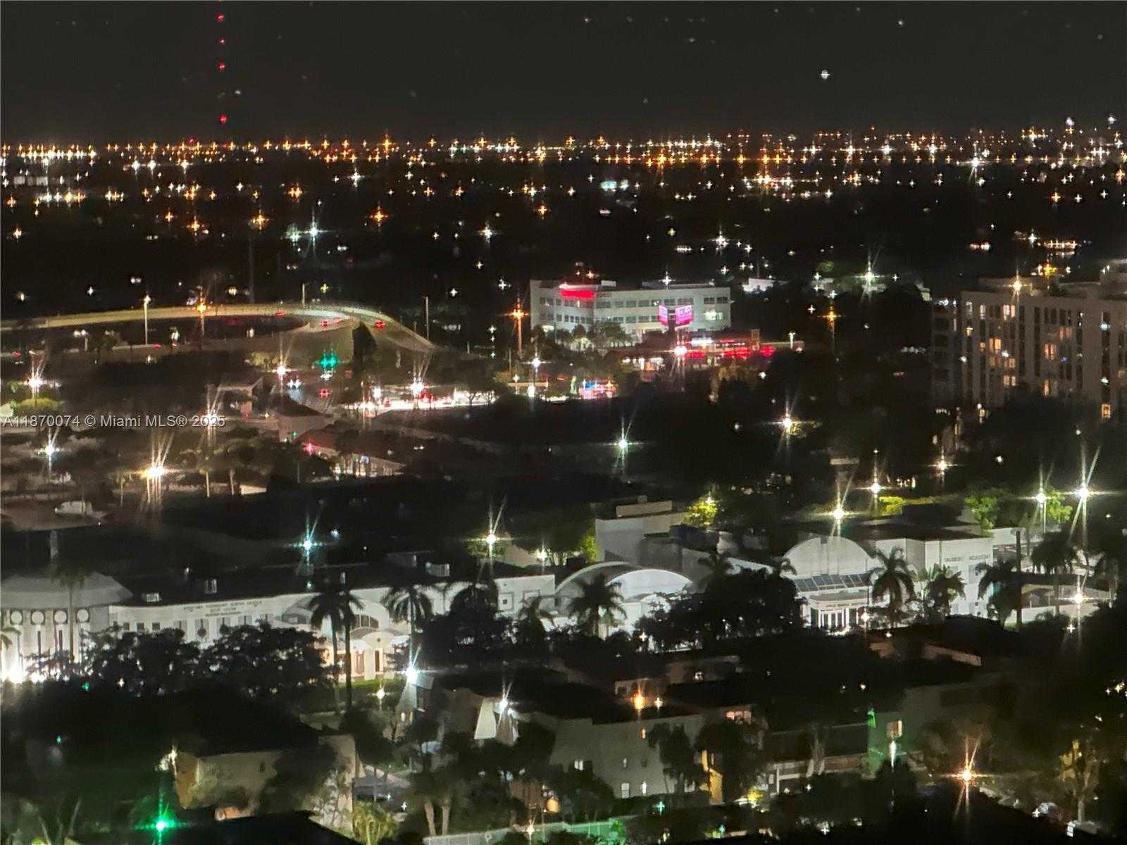 Small Image of 20335 E Country Club Dr, Aventura, FL 33180, USA Number 30