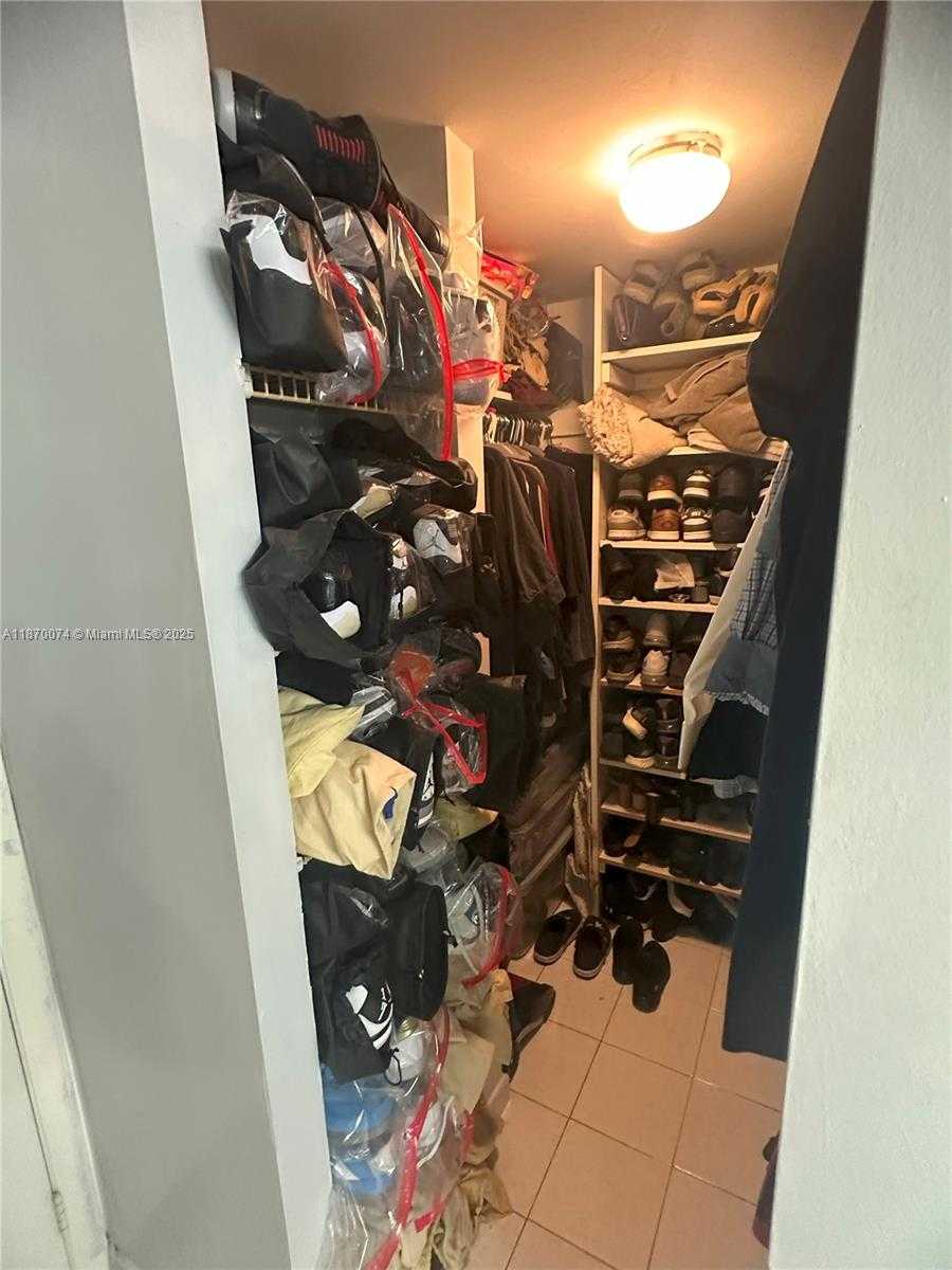 Small Image of 20335 E Country Club Dr, Aventura, FL 33180, USA Number 32