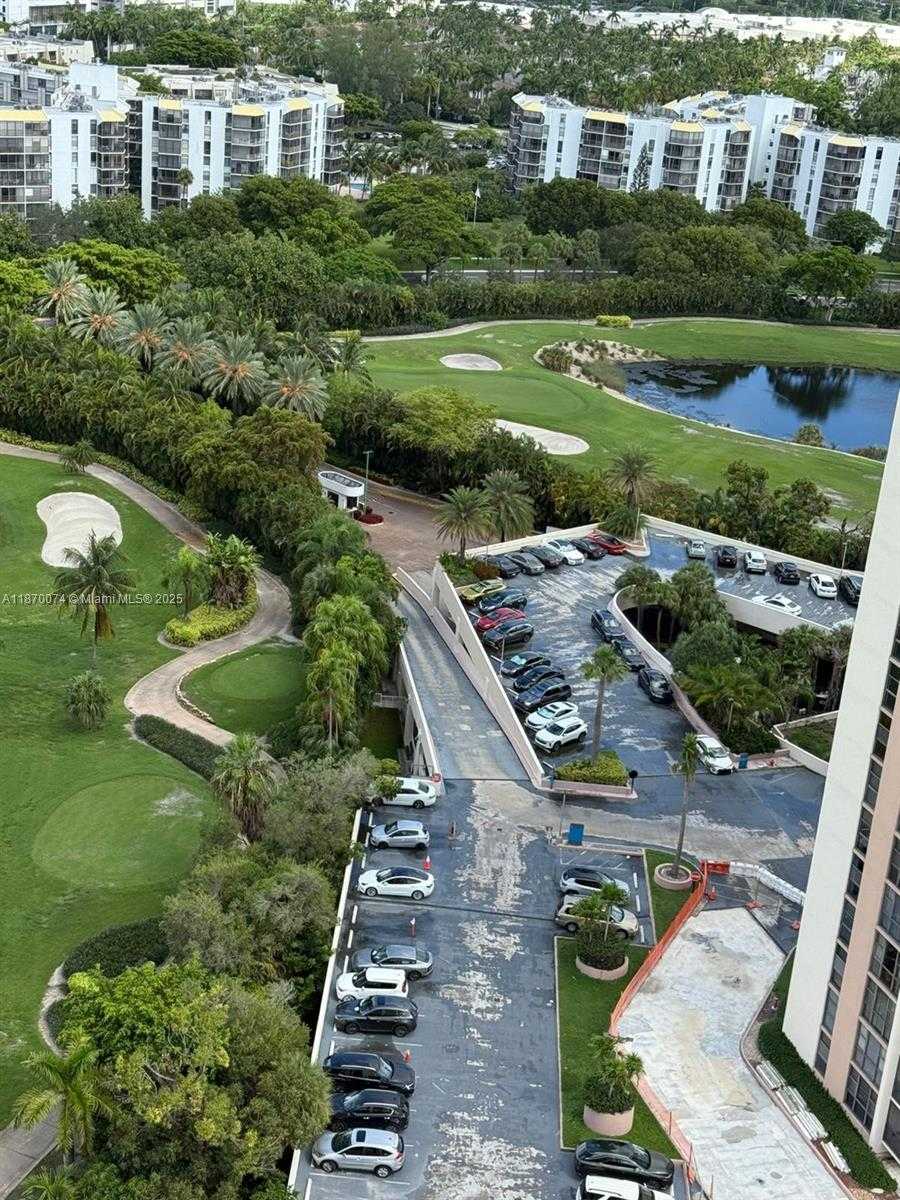 Small Image of 20335 E Country Club Dr, Aventura, FL 33180, USA Number 34
