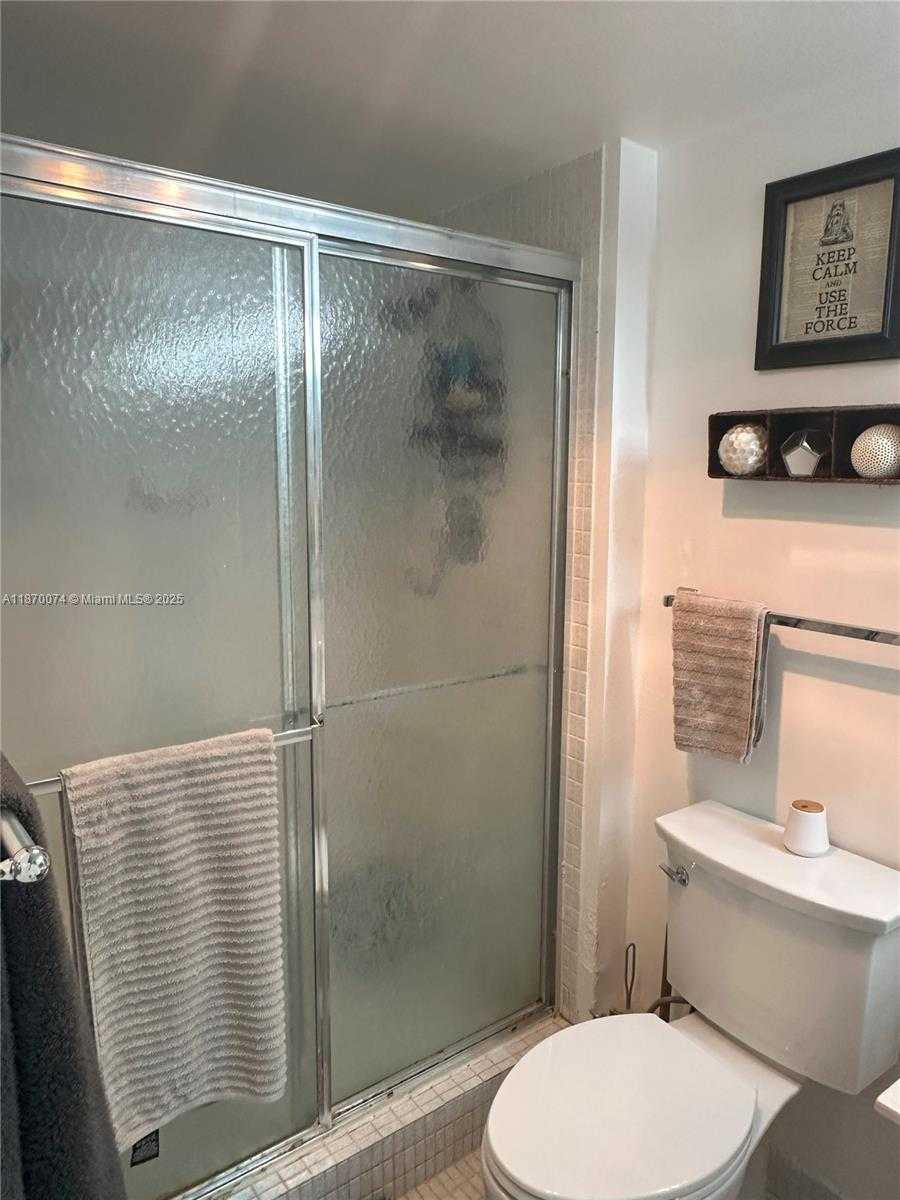 Small Image of 20335 E Country Club Dr, Aventura, FL 33180, USA Number 43