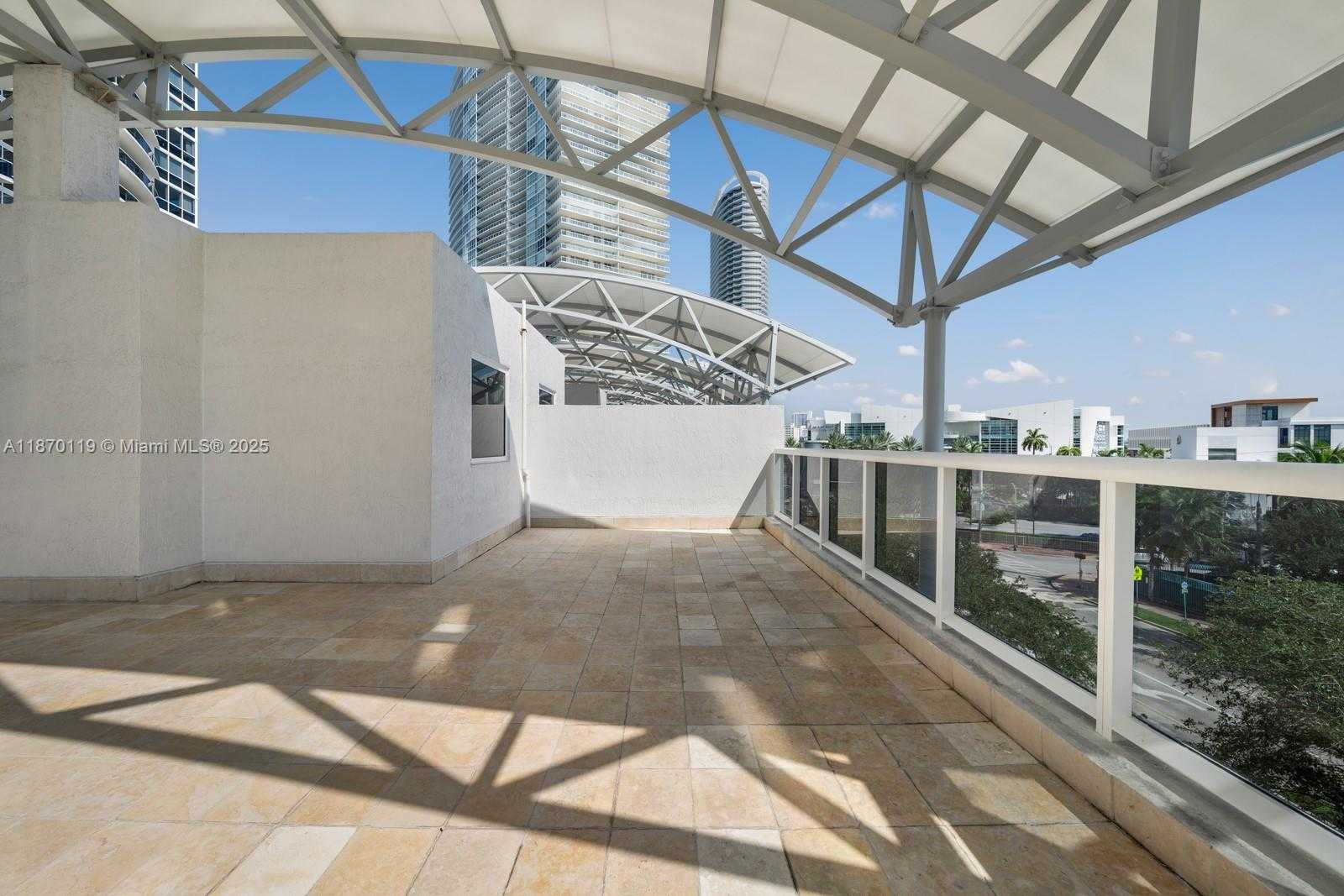 Small Image of 400 ALTON RD #TH-1A, Miami Beach Number 30