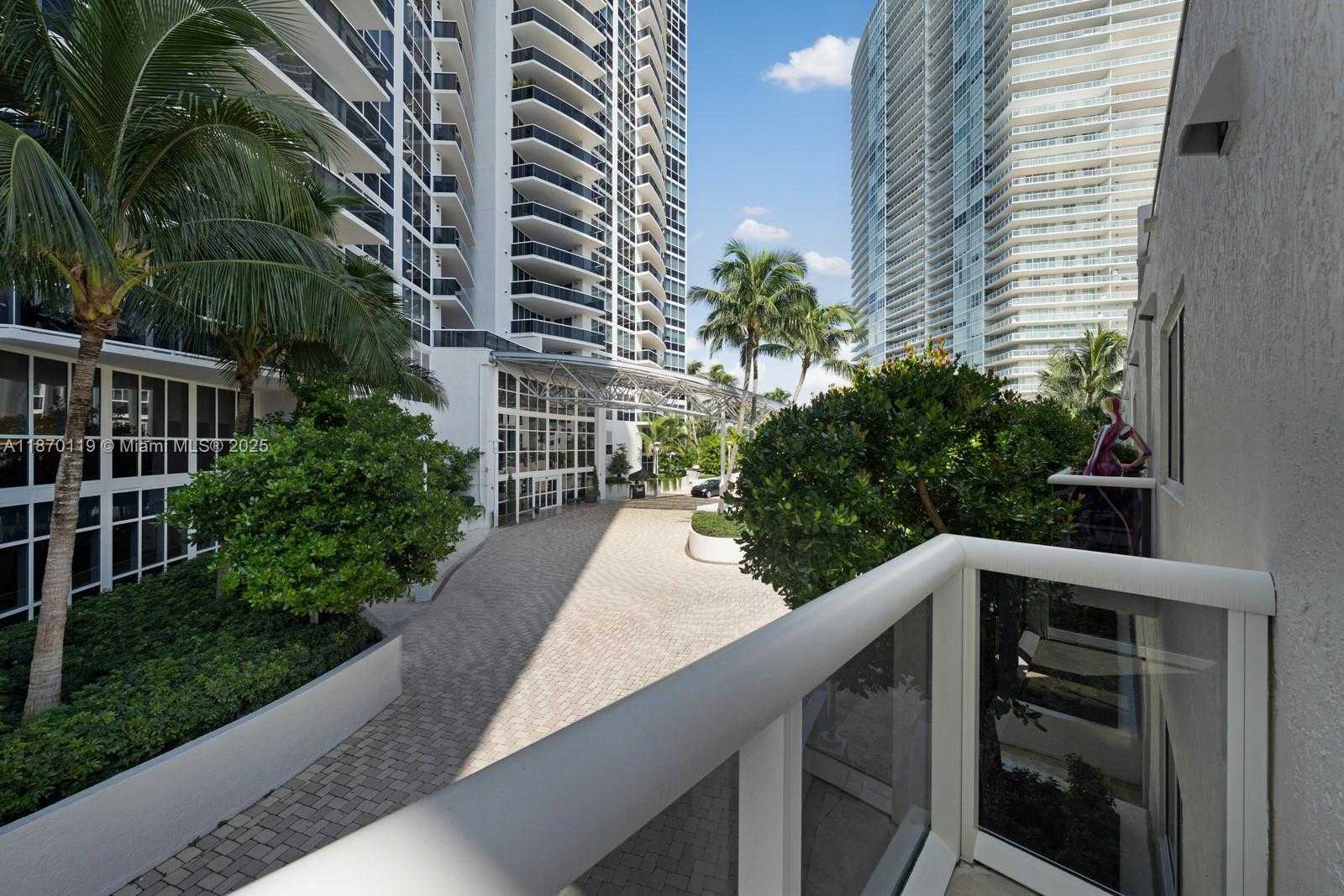 Small Image of 400 ALTON RD #TH-1A, Miami Beach Number 33