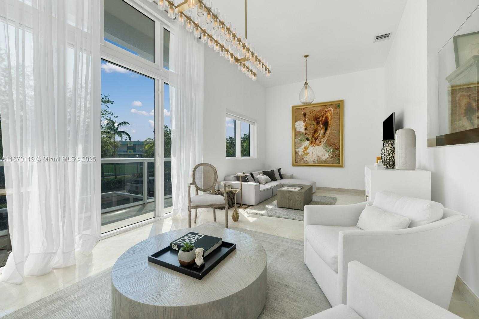 Small Image of 400 ALTON RD #TH-1A, Miami Beach Number 4