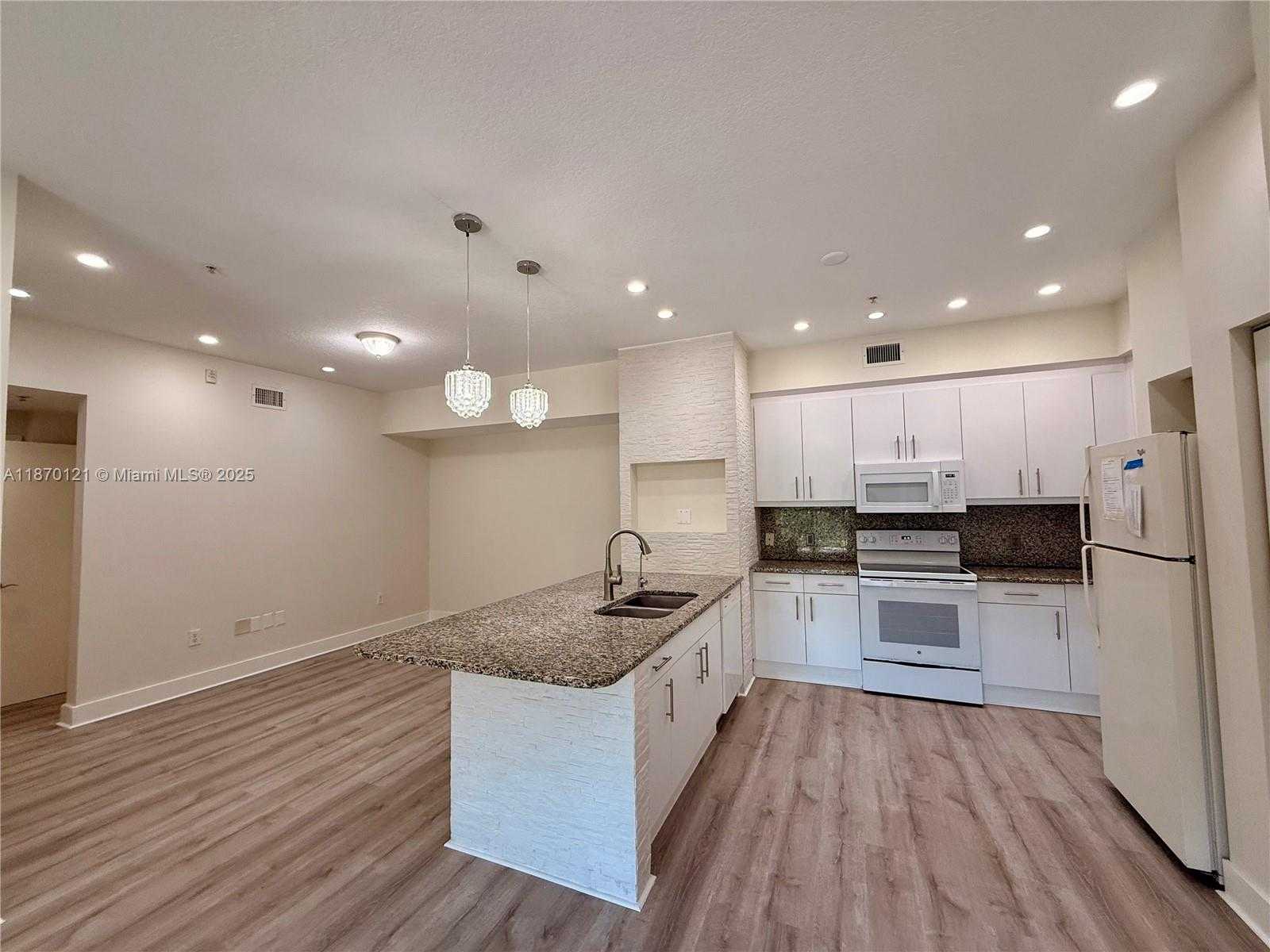 Small Image of 7330 NORTH WEST 114TH AVE #208-5, Doral Number 2