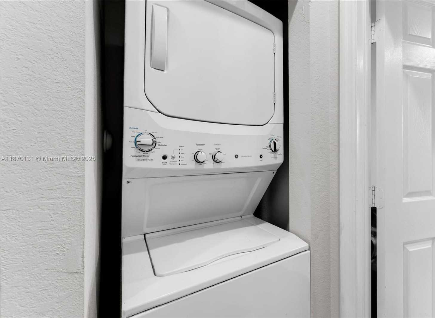 Small Image of 449 SOUTH EAST 32 TER, Homestead Number 25