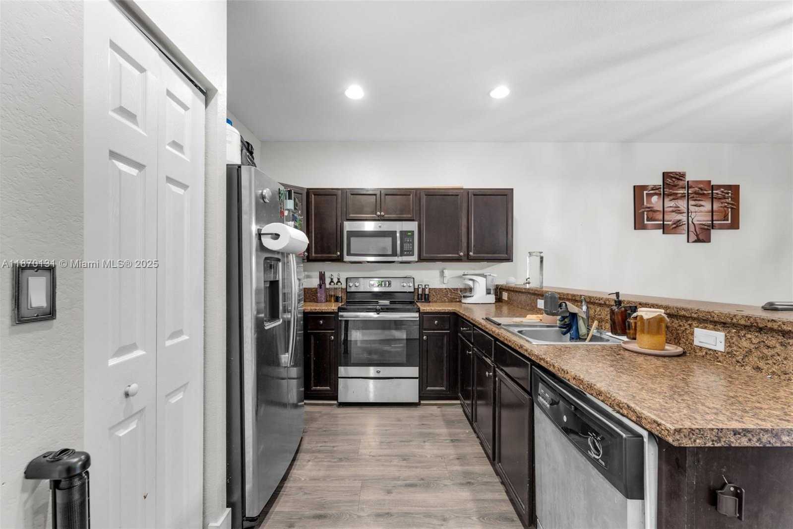 Small Image of 449 SOUTH EAST 32 TER, Homestead Number 30