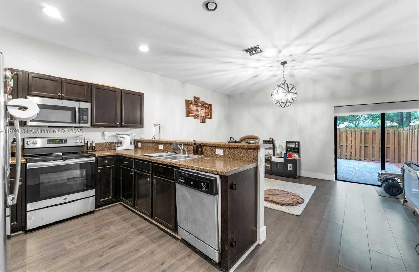 Small Image of 449 SOUTH EAST 32 TER, Homestead Number 31