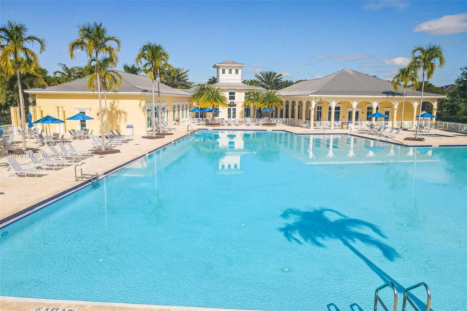 Small Image of 449 SOUTH EAST 32 TER, Homestead Number 41