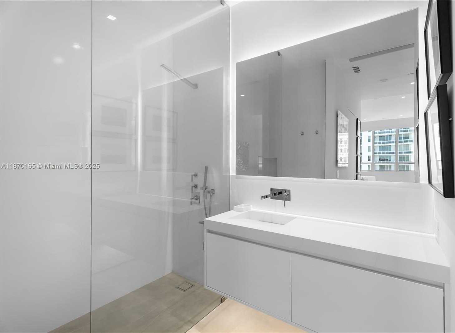 Small Image of 801 BRICKELL KEY BLVD #PH3306, Miami Number 32