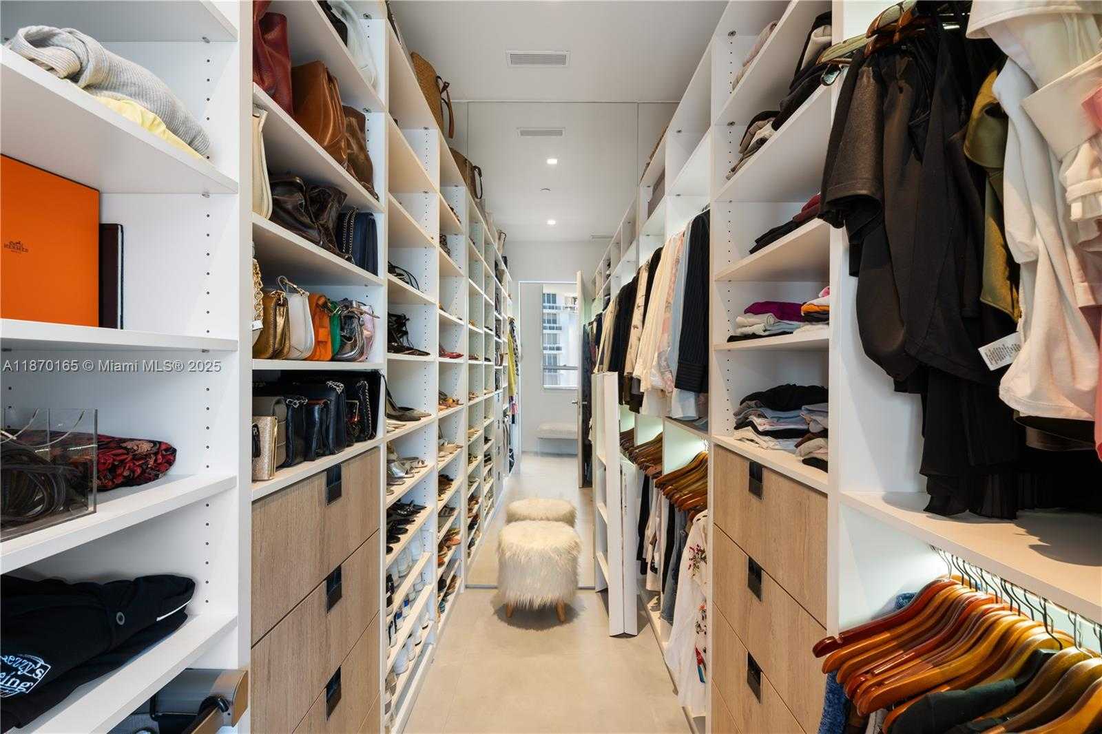 Small Image of 801 BRICKELL KEY BLVD #PH3306, Miami Number 34