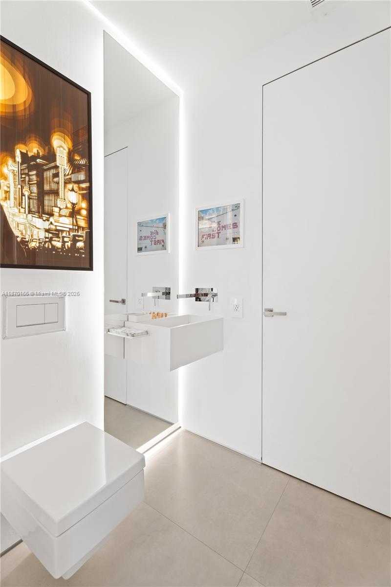 Small Image of 801 BRICKELL KEY BLVD #PH3306, Miami Number 45