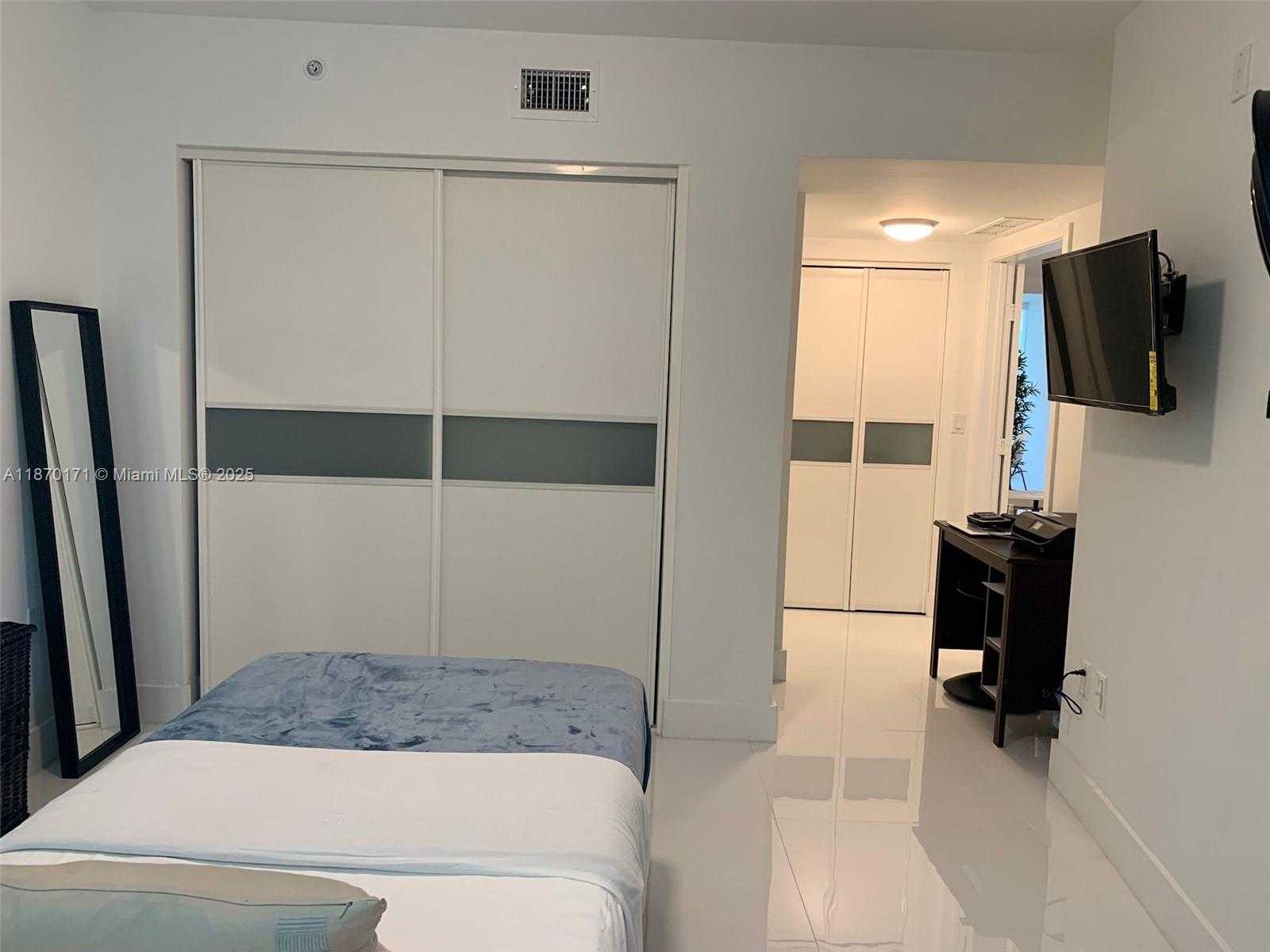 Small Image of 6620 INDIAN CREEK DR #116, Miami Beach Number 11