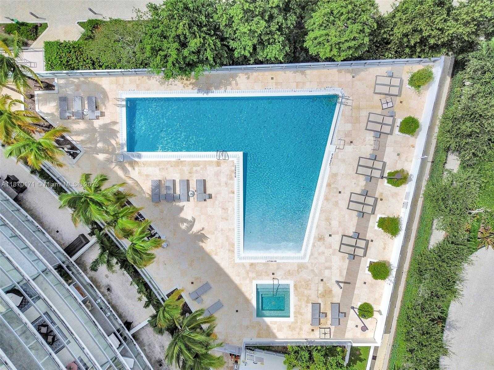 Small Image of 6620 INDIAN CREEK DR #116, Miami Beach Number 14