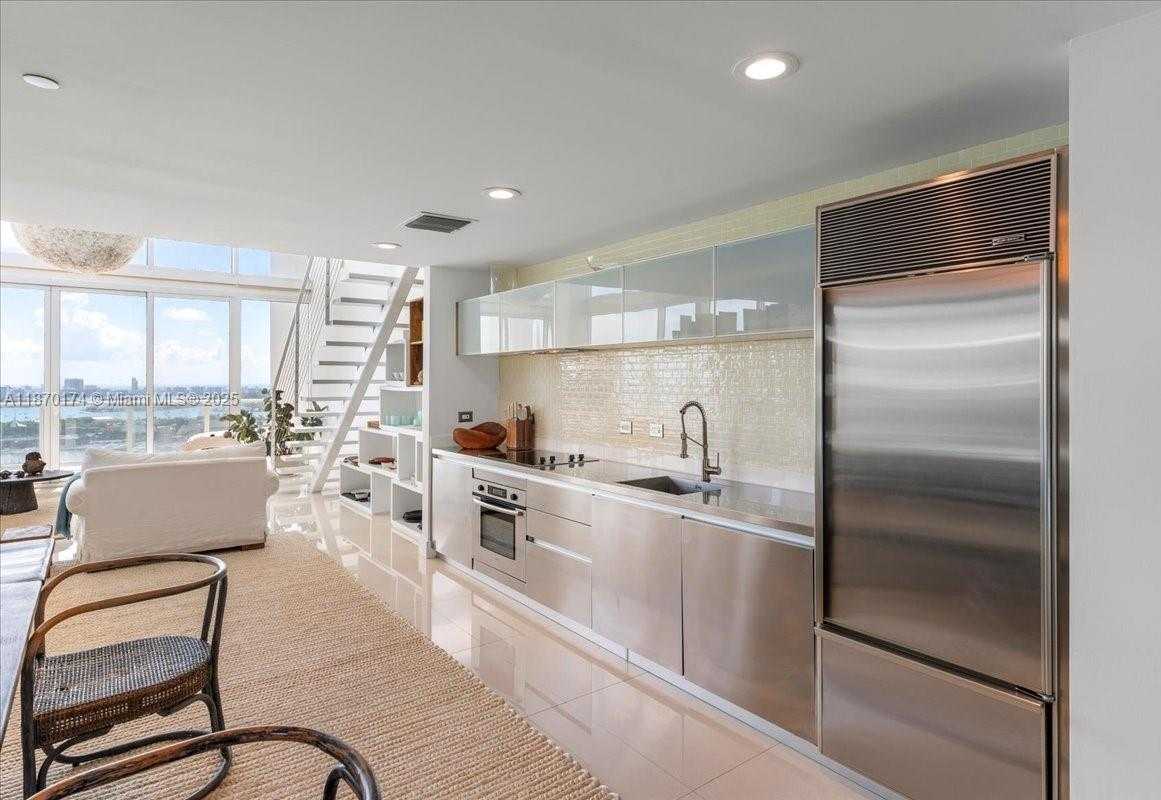 Small Image of 1040 BISCAYNE BLVD #2904, Miami Number 10