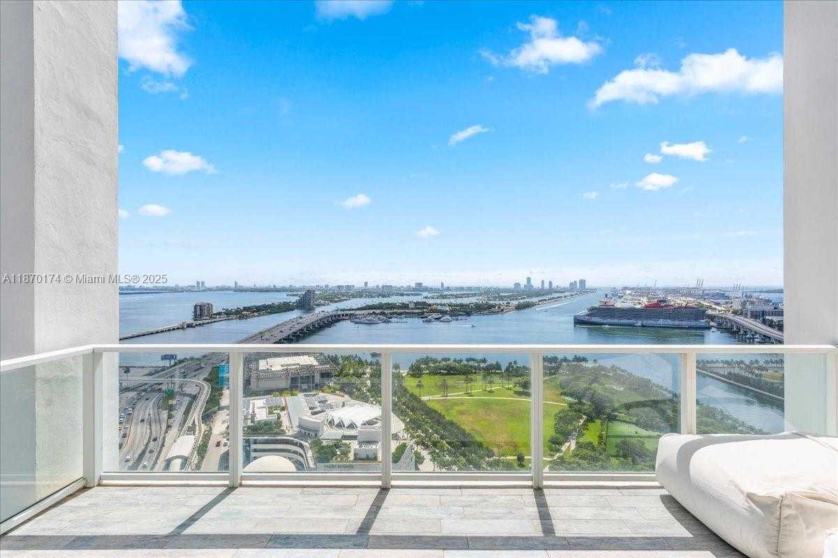Small Image of 1040 BISCAYNE BLVD #2904, Miami Number 2
