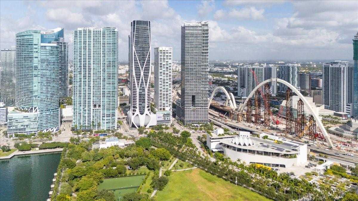 Small Image of 1040 BISCAYNE BLVD #2904, Miami Number 21