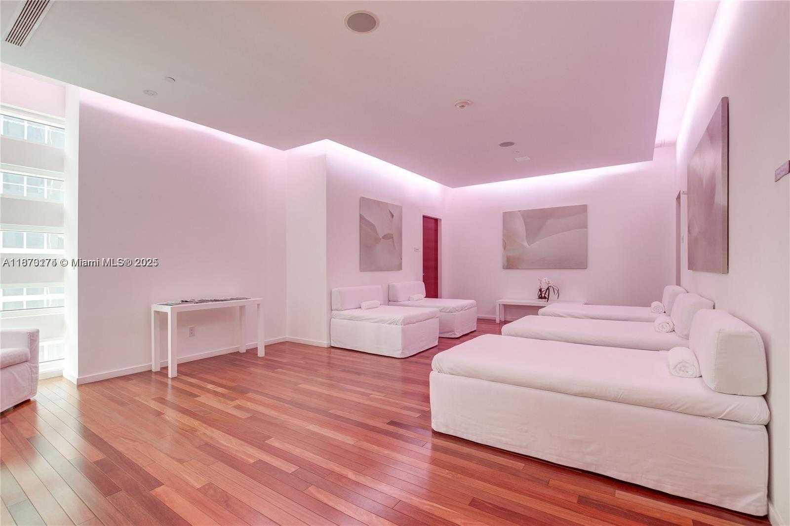 Small Image of 1040 BISCAYNE BLVD #2904, Miami Number 32