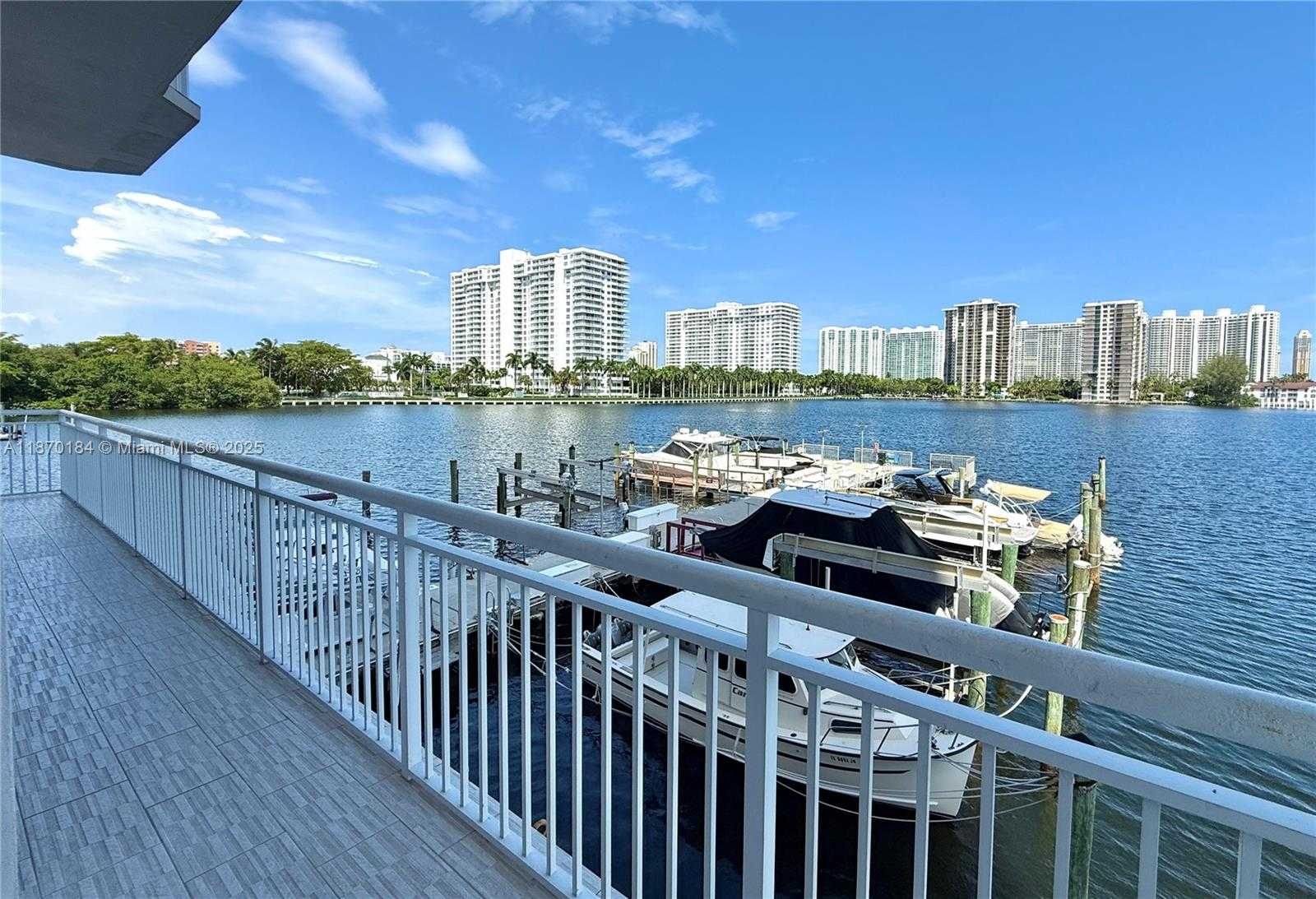 Small Image of 18071 BISCAYNE BLVD #1404, Aventura Number 19