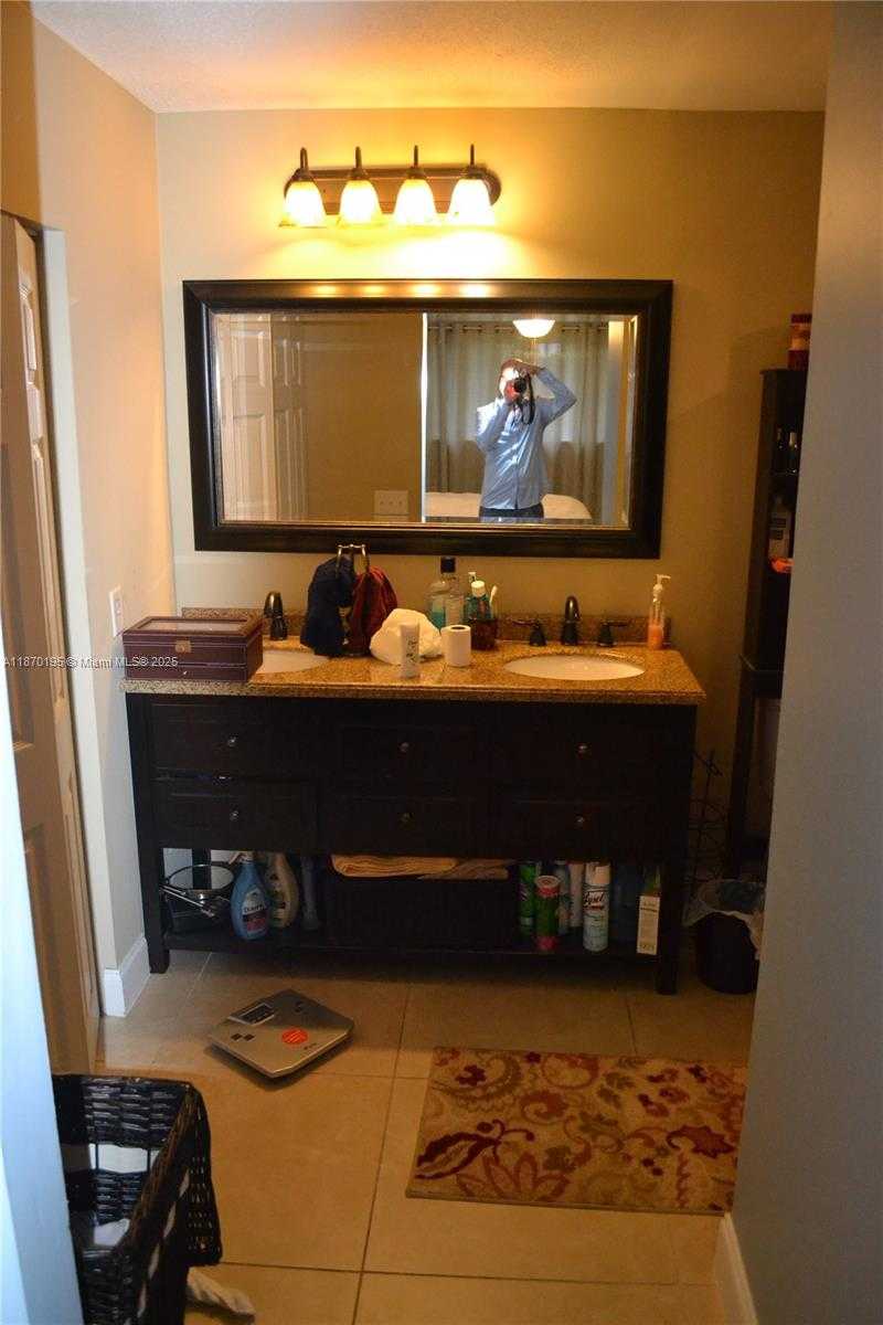 Small Image of 9727 HAMMOCKS BLVD #207D, Miami Number 29