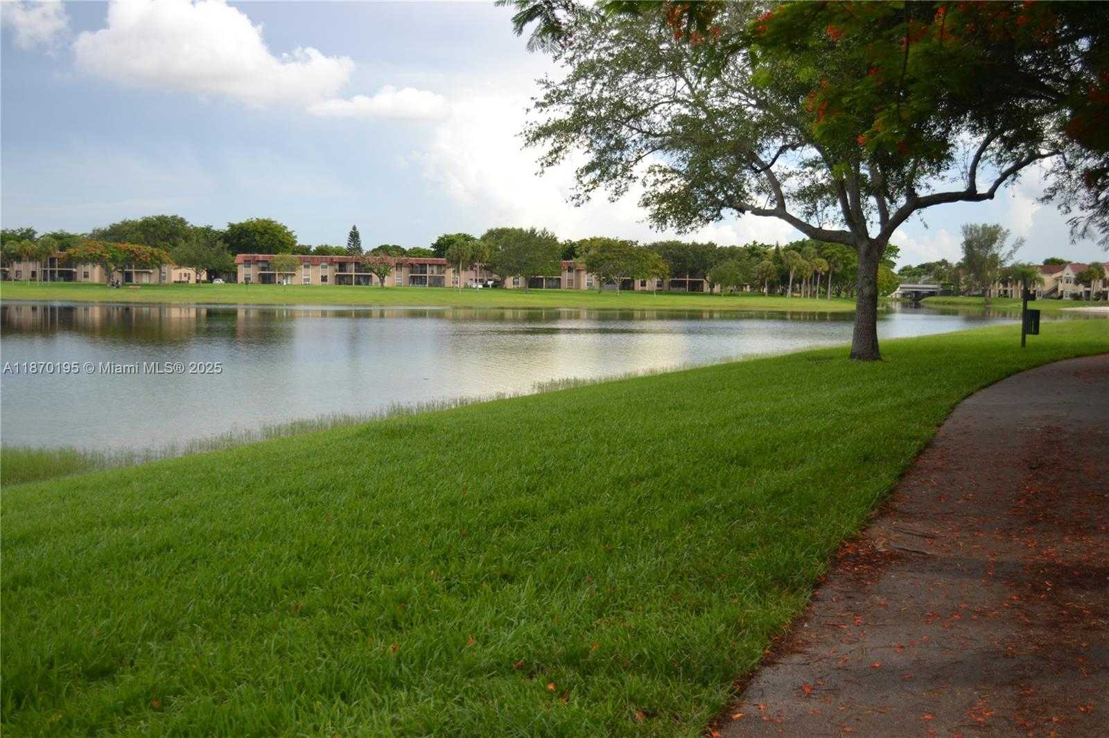 Small Image of 9727 HAMMOCKS BLVD #207D, Miami Number 39