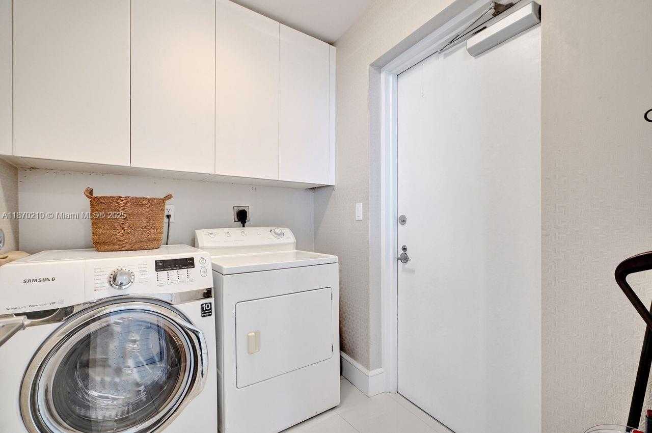 Small Image of 2020 NORTH BAYSHORE DR #3310, Miami Number 17