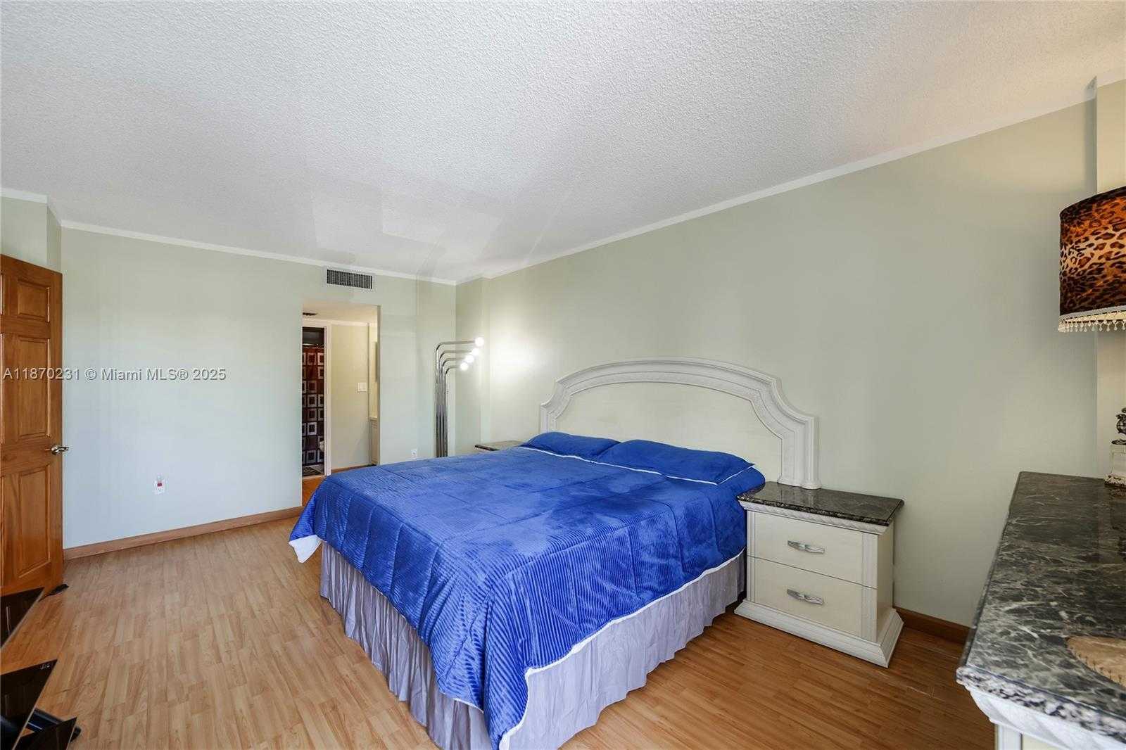 Small Image of 3675 NORTH COUNTRY CLUB DR #204, Aventura Number 26