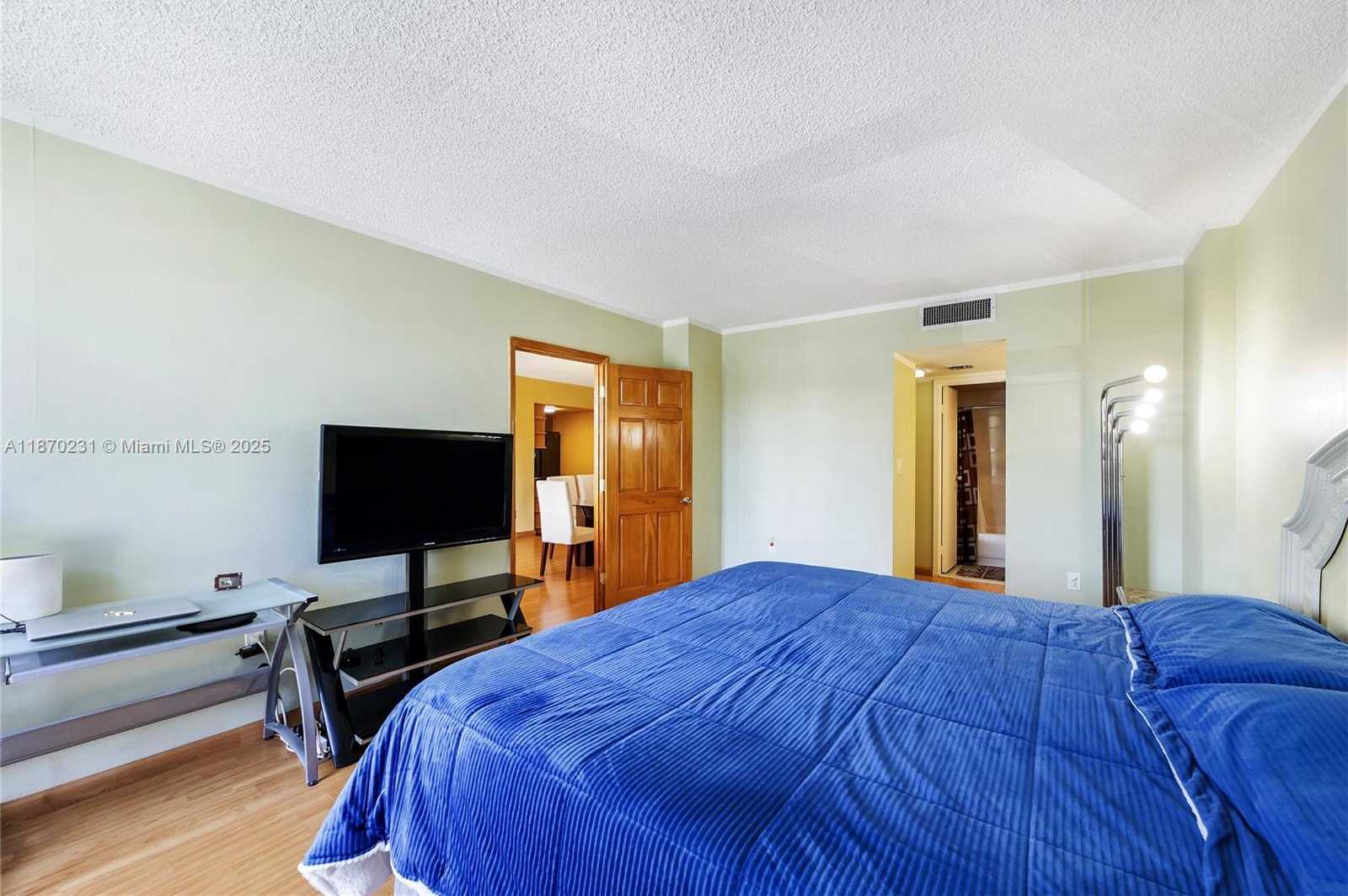 Small Image of 3675 NORTH COUNTRY CLUB DR #204, Aventura Number 28