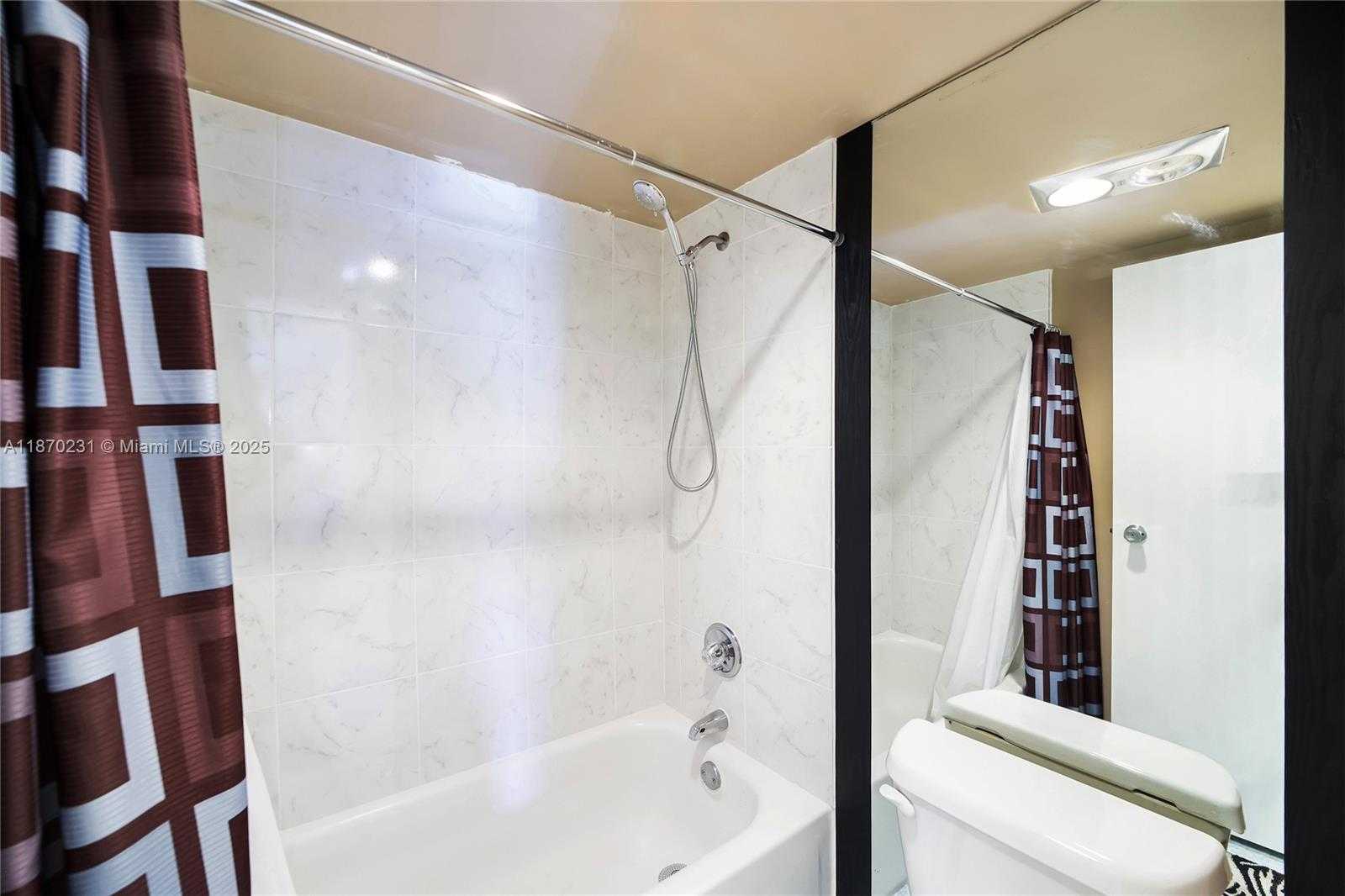 Small Image of 3675 NORTH COUNTRY CLUB DR #204, Aventura Number 35