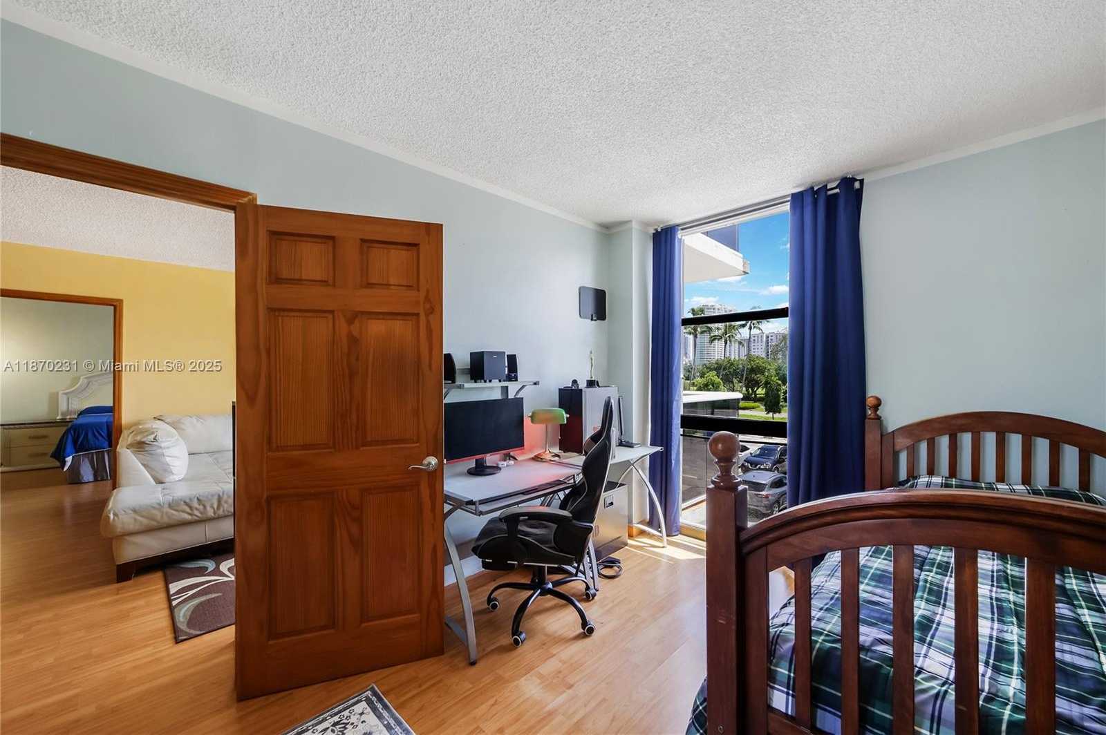 Small Image of 3675 NORTH COUNTRY CLUB DR #204, Aventura Number 37