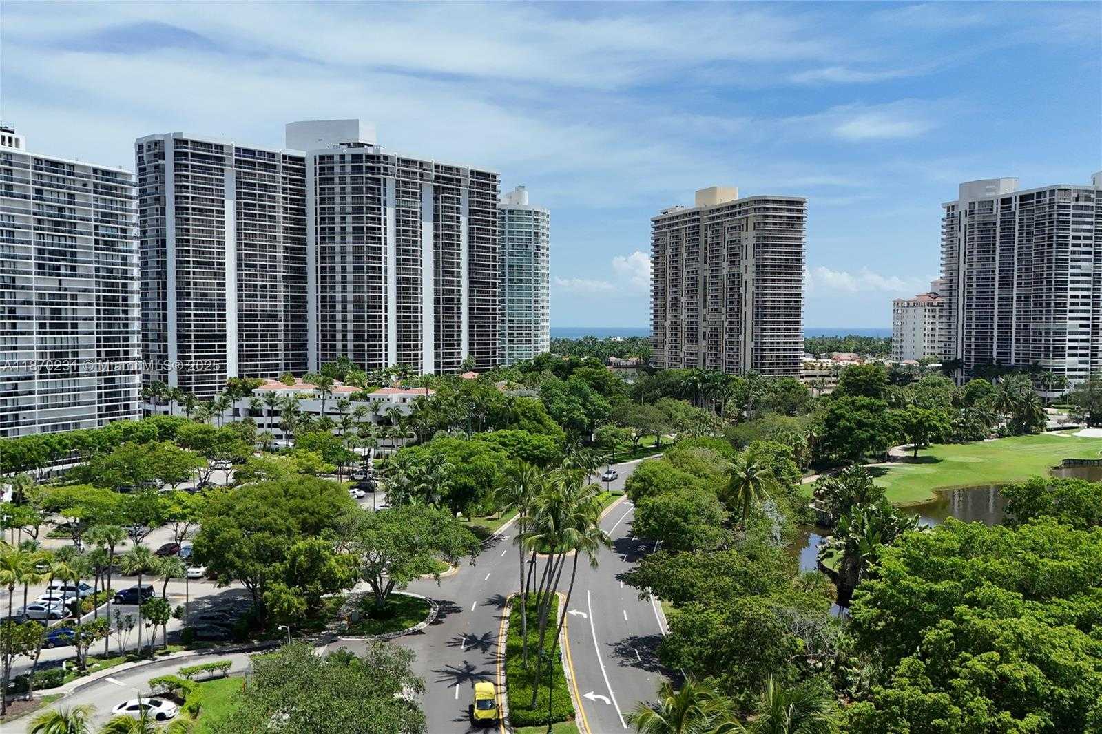 Small Image of 3675 NORTH COUNTRY CLUB DR #204, Aventura Number 4